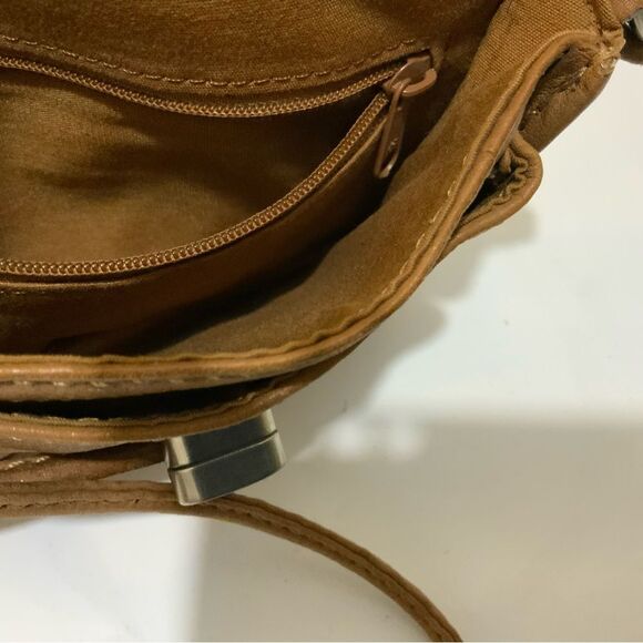 Fossil Tan Leather Crossbody Bag Purse 6.5 x 5.5 Logo Compartments Mini Purse - Picture 9 of 9